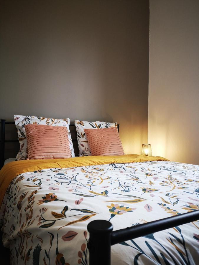 Le Petit Cocon De La Poste Apartman Gourdon-en-quercy Kültér fotó